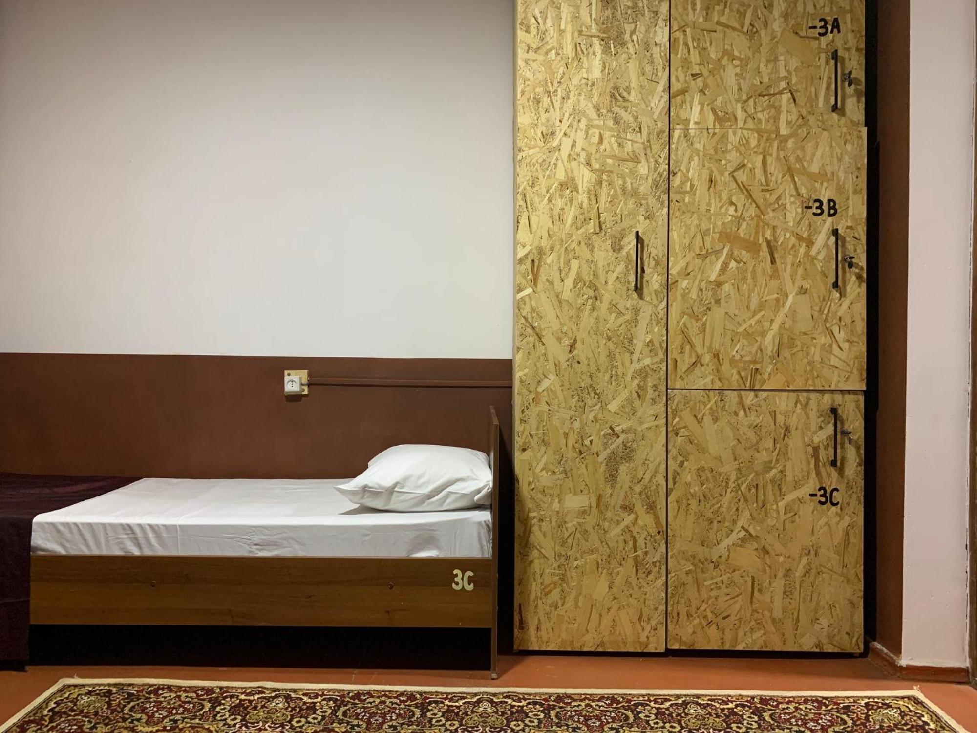 Bozui Hostel Bishkek Exterior foto
