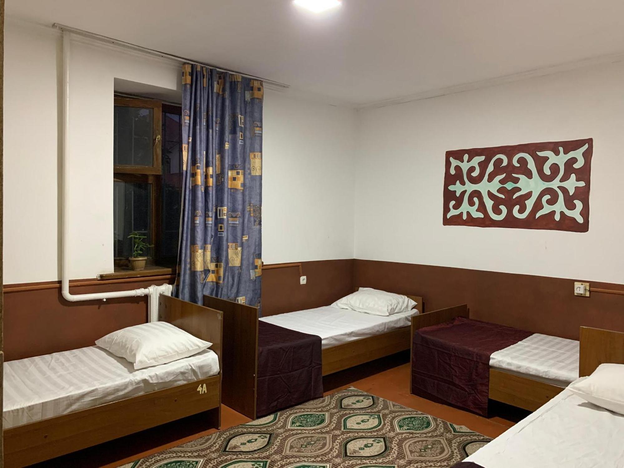 Bozui Hostel Bishkek Exterior foto