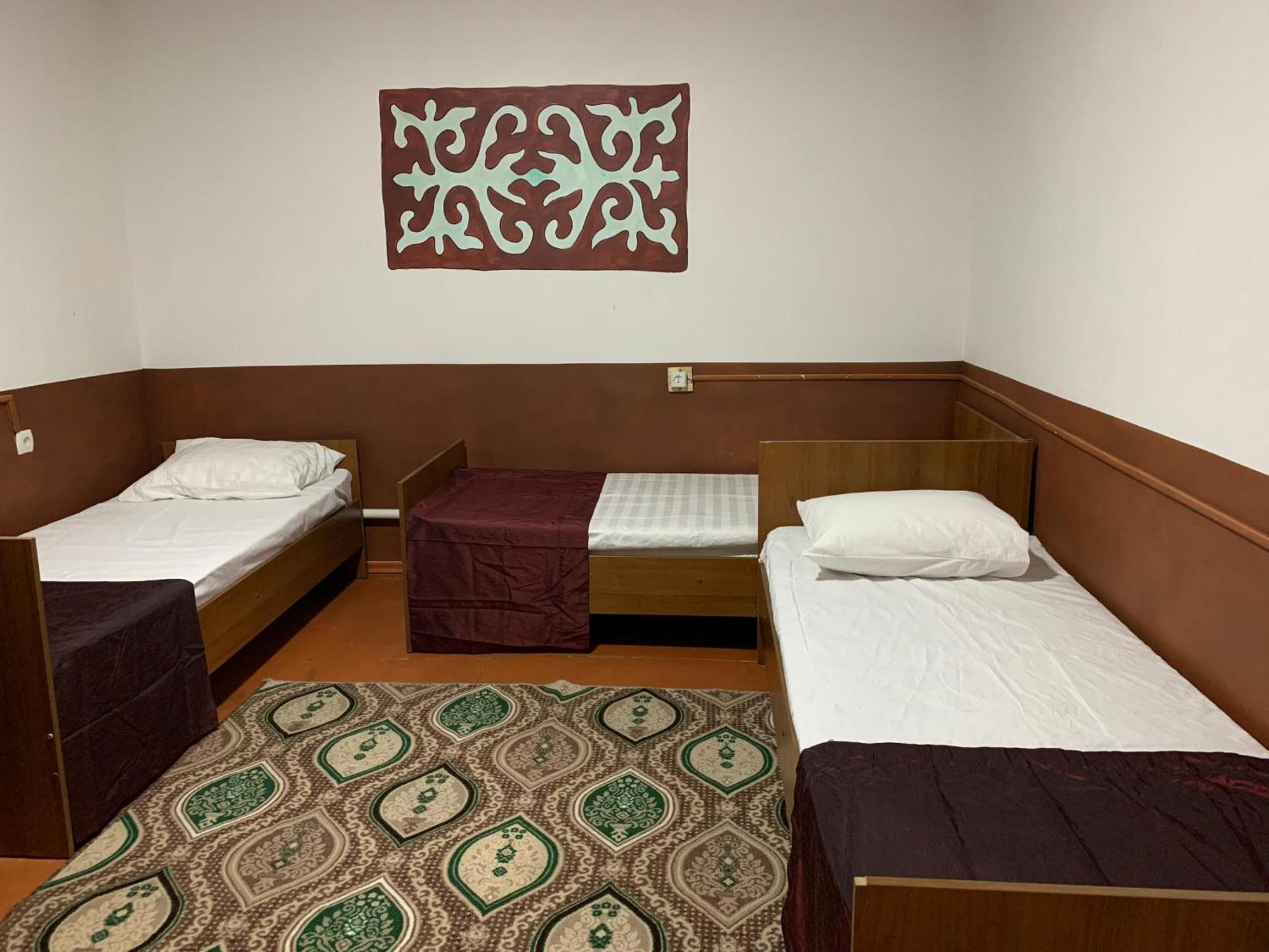 Bozui Hostel Bishkek Exterior foto